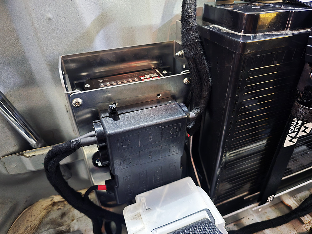 Fuse Holder In Behind Seat Setup